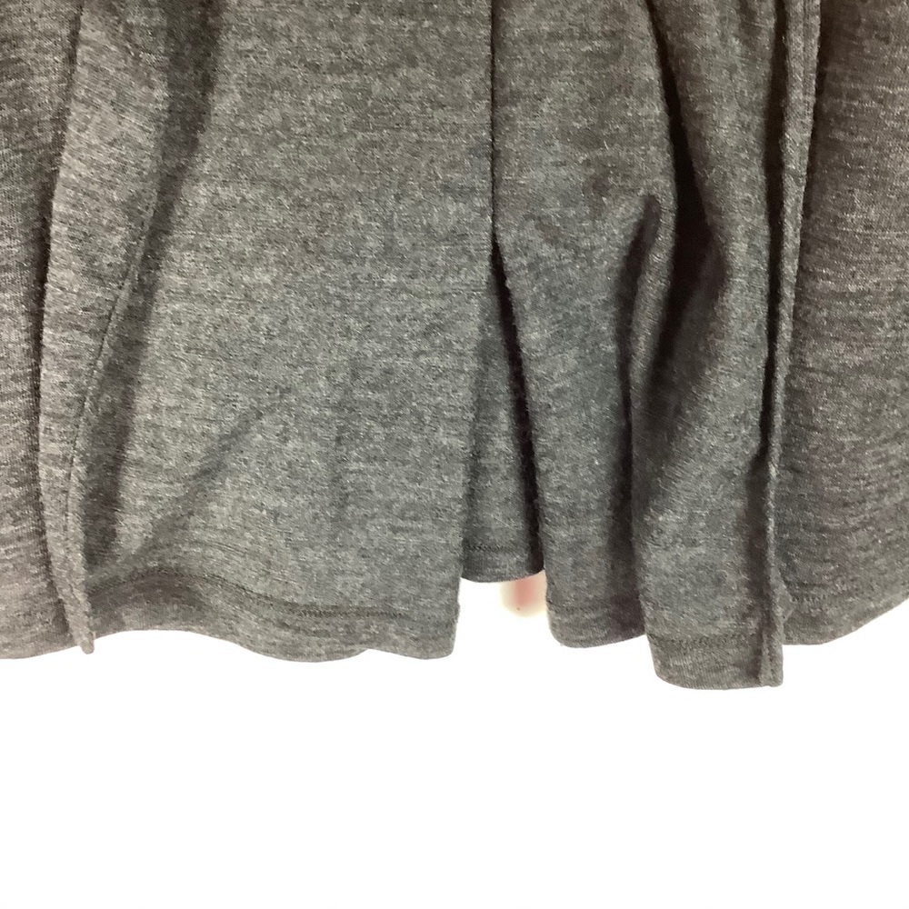 Shamask - v neck ruffle front top - Picture 3 of 5